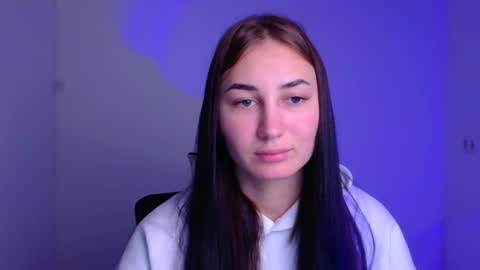 Snapshot of emma_loon chatting on 12.31.24 Emma online show from 12.31.24