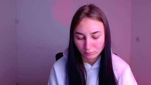 Snapshot of emma_loon chatting on 01.06.25 Emma online show from 01.06.25