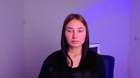 Snapshot of emma_loon chatting on 01.15.25 Emma online show from 01.15.25