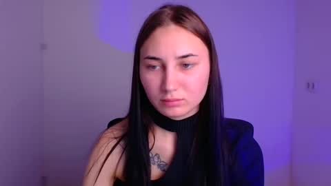 Snapshot of emma_loon chatting on 01.17.25 Emma online show from 01.17.25