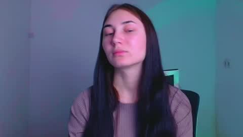 Snapshot of emma_loon chatting on 01.21.25 Emma online show from 01.21.25