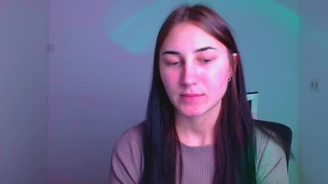 Snapshot of emma_loon chatting on 01.21.25 Emma online show from 01.21.25