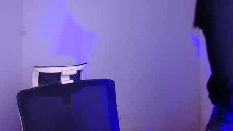 Snapshot of emma_loon chatting on 01.23.25 Emma online show from 01.23.25