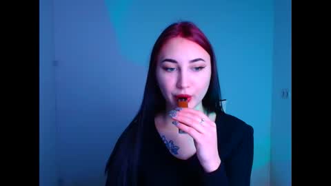 Snapshot of emma_loon chatting on 02.04.25 Emma online show from 02.04.25