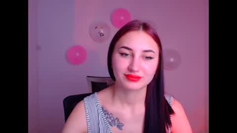 Snapshot of emma_loon chatting on 02.13.25 Emma online show from 02.13.25