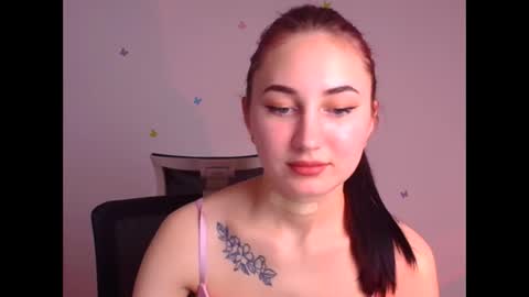 Snapshot of emma_loon chatting on 02.23.25 Emma online show from 02.23.25