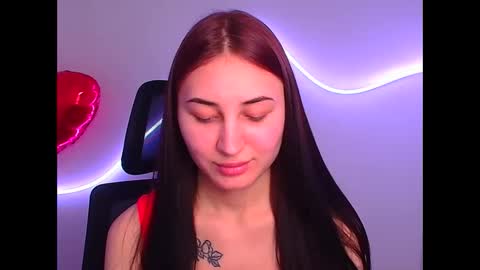 Snapshot of emma_loon chatting on 02.25.25 Emma online show from 02.25.25