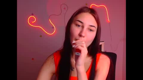 Snapshot of emma_loon chatting on 03.08.25 Emma online show from 03.08.25