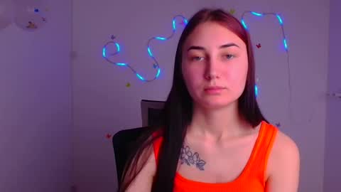 Snapshot of emma_loon chatting on 03.11.25 Emma online show from 03.11.25