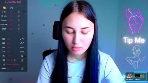 Snapshot of emma_loon chatting on 09.14.25 Emma online show from 09.14.25