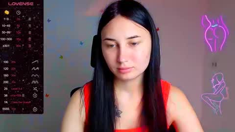 Snapshot of emma_loon chatting on 09.17.25 Emma online show from 09.17.25