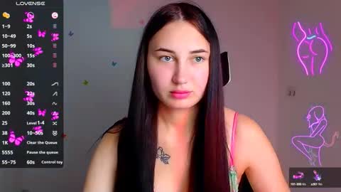 Snapshot of emma_loon chatting on 09.23.25 Emma online show from 09.23.25