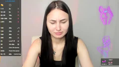 Snapshot of emma_loon chatting on 09.28.25 Emma online show from 09.28.25