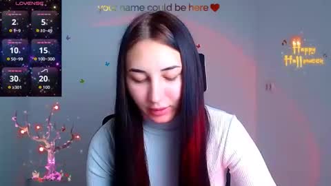 Snapshot of emma_loon chatting on 10.18.25 Emma online show from 10.18.25