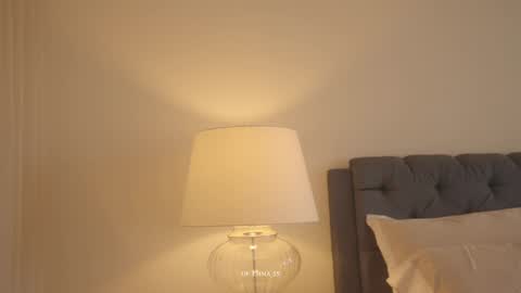 Snapshot of emma_lu1 chatting on 09.18.25 emma_lu1 online show from 09.18.25