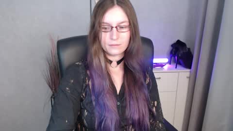 Snapshot of emma_lust94 chatting on 10.07.25 emma online show from 10.07.25