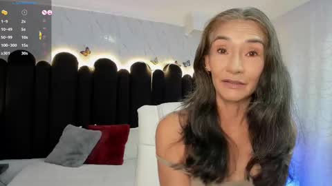 Snapshot of emma_mendoza chatting on 09.24.25 Emma online show from 09.24.25