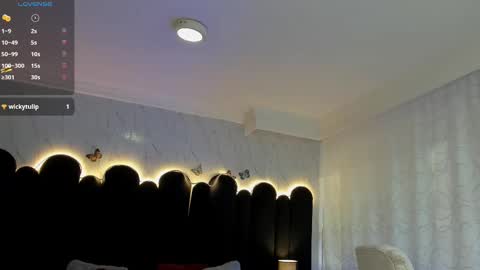 Snapshot of emma_mendoza chatting on 09.26.25 Emma online show from 09.26.25