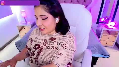 Snapshot of emma_monserratt chatting on 10.09.25 Emma Monserratt online show from 10.09.25