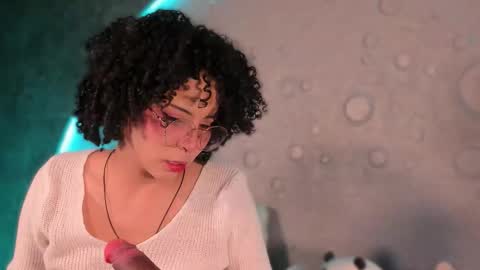     online show from 10.01.25