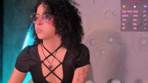     online show from 11.04.25