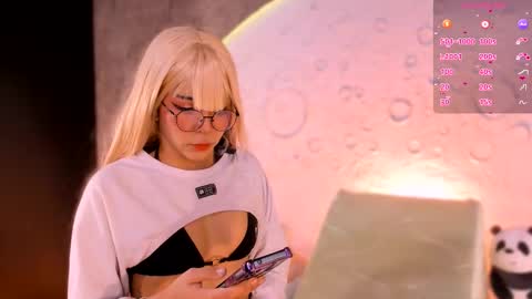 Snapshot of emma_nakamura chatting on 02.18.26 online show from 02.18.26