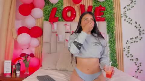 Snapshot of emma_nmm chatting on 02.19.26 Emma online show from 02.19.26