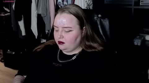 Emma Razumovskaya online show from 11.19.25