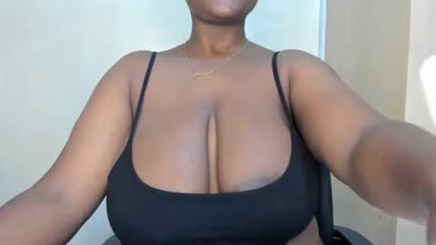 Snapshot of emma_remi chatting on 02.23.25 emma_remi online show from 02.23.25