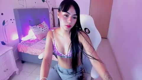 Snapshot of emma_rouxx chatting on 03.27.26 emma_rouxx online show from 03.27.26
