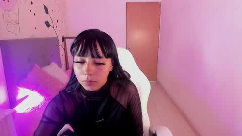Snapshot of emma_rouxx chatting on 04.11.26 emma_rouxx online show from 04.11.26