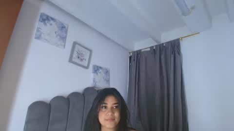 Snapshot of emma_saenz01 chatting on 07.07.26 emma_saenz01 online show from 07.07.26
