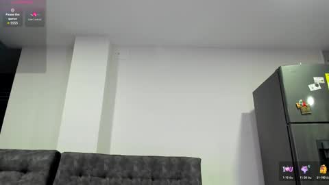 Snapshot of emma_sandovaal chatting on 11.04.25 Emma online show from 11.04.25