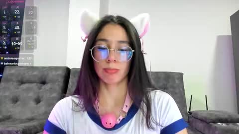 Snapshot of emma_sandovaal chatting on 12.16.25 Emma online show from 12.16.25