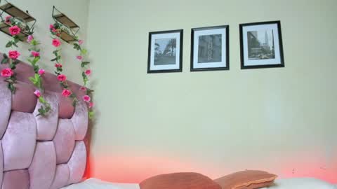 HI IM NEW online show from 12.19.24