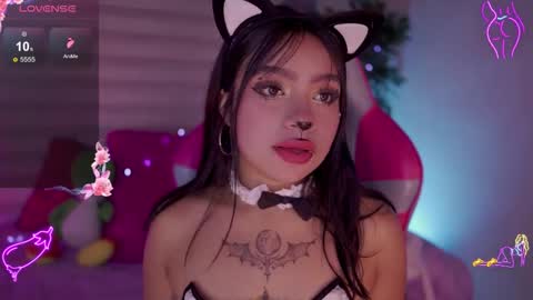 Snapshot of emma_soffia_ chatting on 10.01.25 EMMA online show from 10.01.25