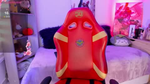 Snapshot of emma_soffia_ chatting on 11.12.25 EMMA online show from 11.12.25