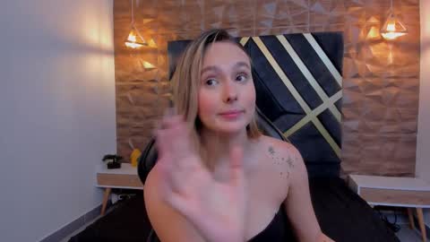 Snapshot of emmaa_white_ chatting on 11.06.25 EMMA online show from 11.06.25