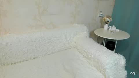 Snapshot of emmaamazingeyes chatting on 02.02.25 Emma 31487 online show from 02.02.25