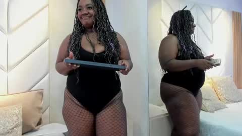 Snapshot of emmabrantt_ chatting on 10.31.25 EmmaBrantt online show from 10.31.25