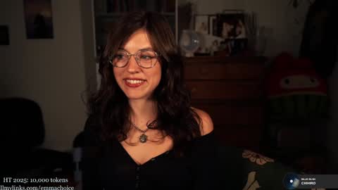 Snapshot of emmachoice chatting on 10.13.25 emmachoice online show from 10.13.25