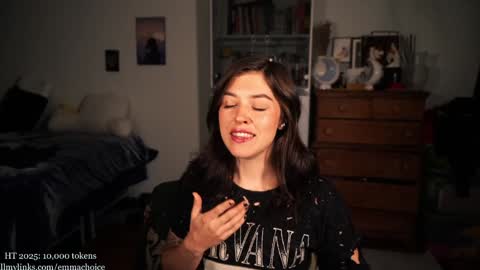 Snapshot of emmachoice chatting on 10.18.25 emmachoice online show from 10.18.25