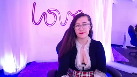 Emma Claire online show from 09.22.25