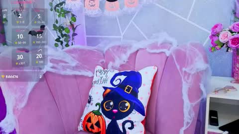 Snapshot of emmacortez chatting on 10.20.25 emma cortez online show from 10.20.25