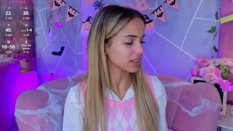 Snapshot of emmacortez chatting on 10.30.25 emma cortez online show from 10.30.25