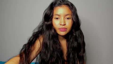 Emma independent model online show from 12.09.24