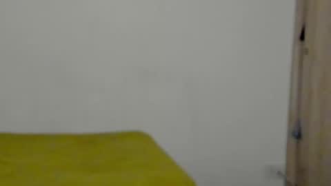 Emma independent model online show from 12.26.24