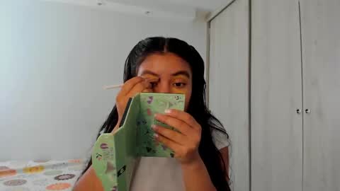Emma independent model online show from 01.21.25