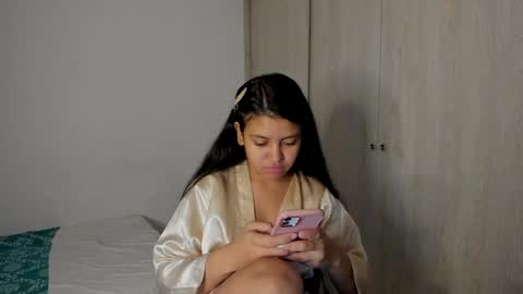 Emma independent model online show from 02.24.25