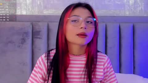 Snapshot of emmaduff_ chatting on 09.23.25 online show from 09.23.25